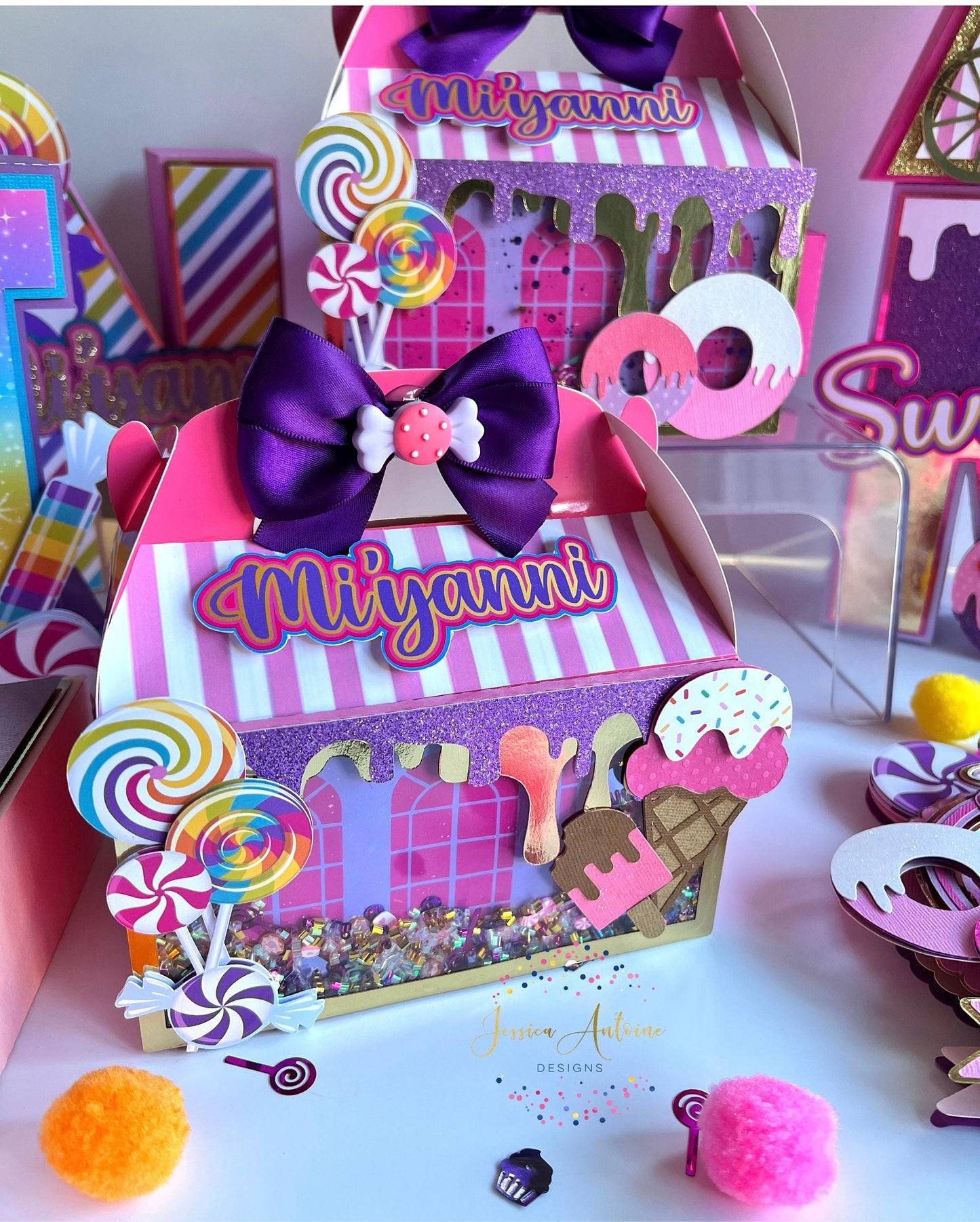 Candy Shaker Favor Box