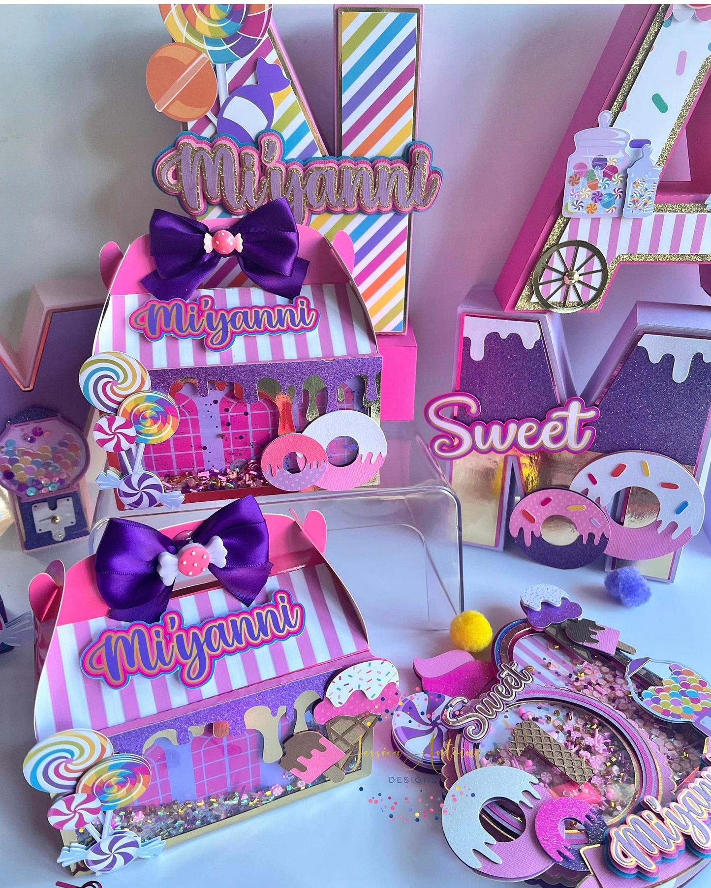 Candy Shaker Favor Box